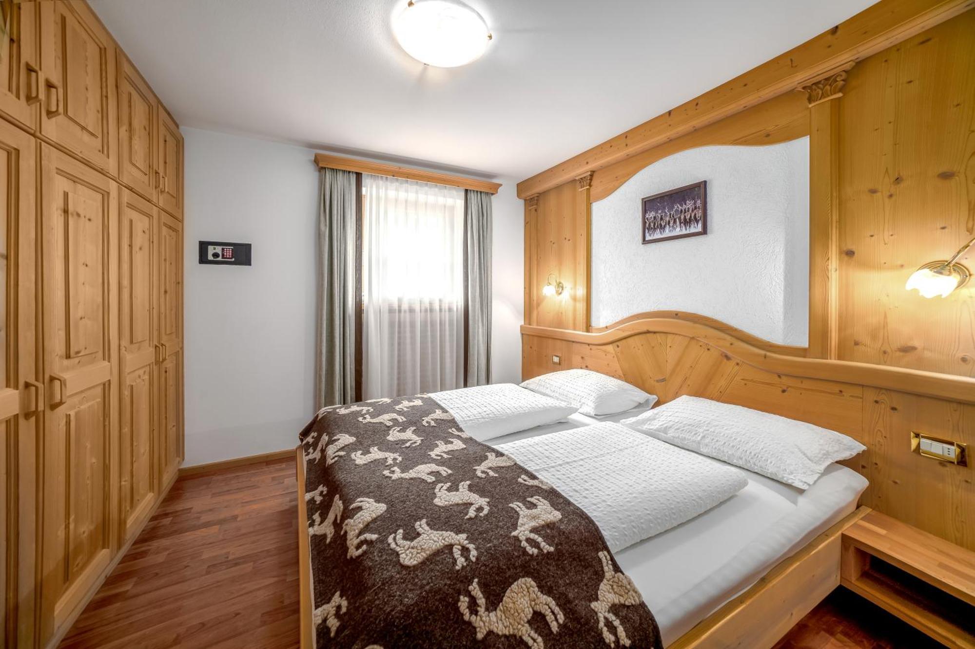 Anna Lodges Dolomites Santa Cristina Val Gardena ภายนอก รูปภาพ