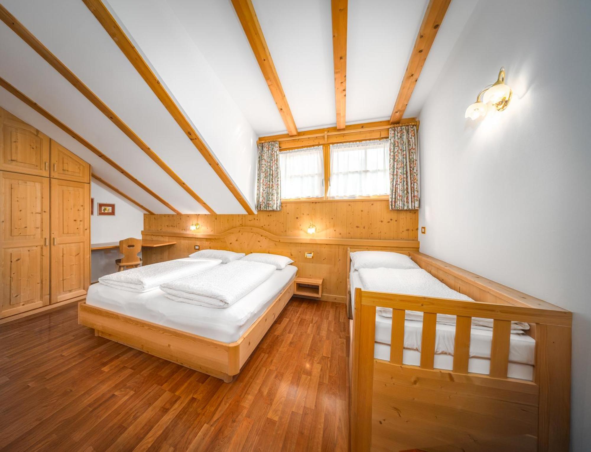 Anna Lodges Dolomites Santa Cristina Val Gardena ภายนอก รูปภาพ